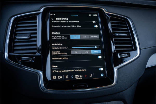 Volvo XC90 2.0 T8 Plug-in hybrid AWD Plus Dark - Panorama | Luchtvering | H&K | Elek. Trekhaak | 360 Camera