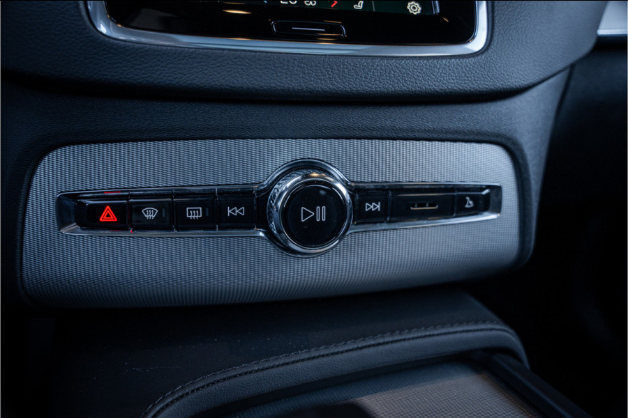 Volvo XC90 2.0 T8 Plug-in hybrid AWD Plus Dark - Panorama | Luchtvering | H&K | Elek. Trekhaak | 360 Camera