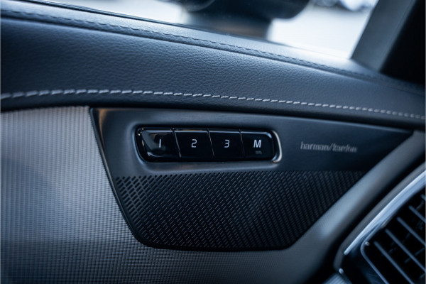 Volvo XC90 2.0 T8 Plug-in hybrid AWD Plus Dark - Panorama | Luchtvering | H&K | Elek. Trekhaak | 360 Camera