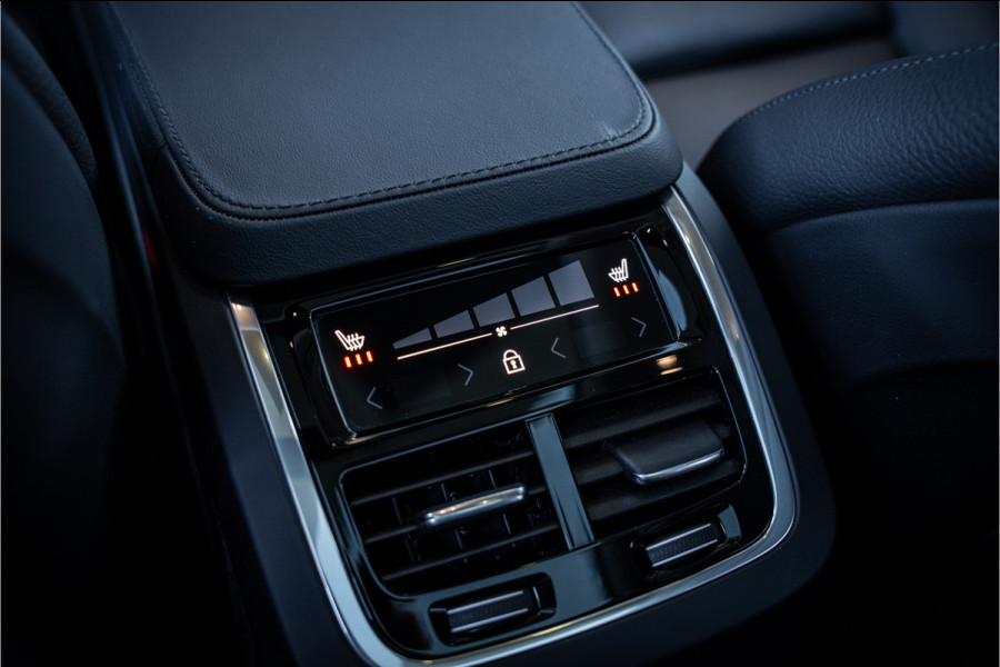 Volvo XC90 2.0 T8 Plug-in hybrid AWD Plus Dark - Panorama | Luchtvering | H&K | Elek. Trekhaak | 360 Camera