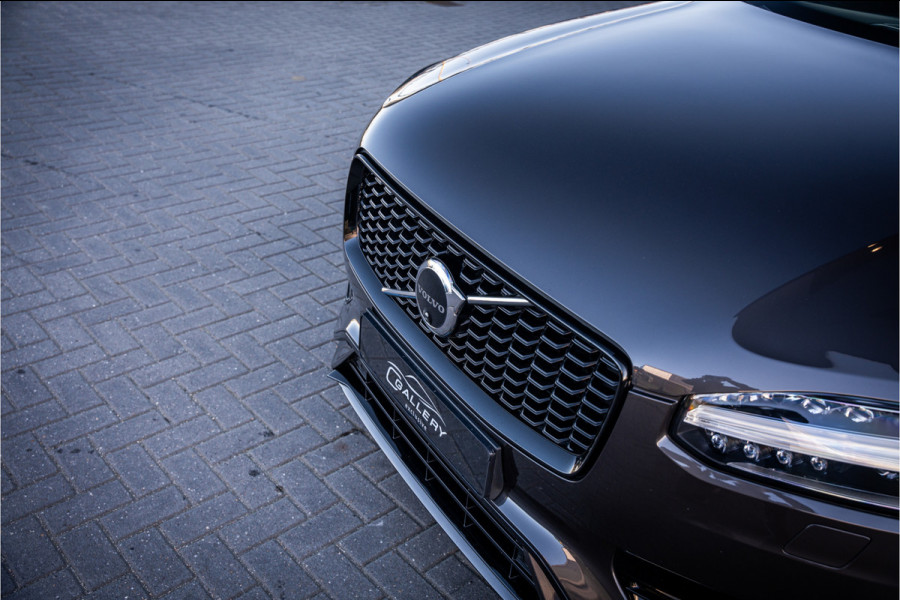 Volvo XC90 2.0 T8 Plug-in hybrid AWD Plus Dark - Panorama | Luchtvering | H&K | Elek. Trekhaak | 360 Camera