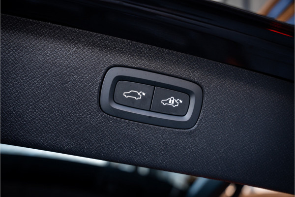 Volvo XC90 2.0 T8 Plug-in hybrid AWD Plus Dark - Panorama | Luchtvering | H&K | Elek. Trekhaak | 360 Camera