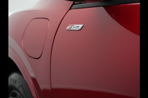 Ford Kuga 2.5 ST-Line Plug In Hybrid 225pk PHEV | Head Up | Adaptive Cruise | 360 Camera | Sportstoelen & Stuur Verwarmd | Apple Carplay | Navigatie | Virtual | Blis | Keyless | DAB |