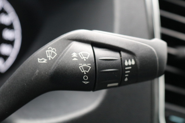 Ford Transit Custom 2.0 TDci 130pk L2 H1 Limited Automaat Airco Navigatie