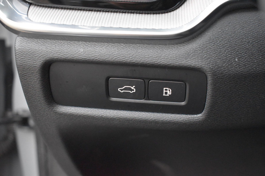 Volvo V60 T6 AWD 350PK Plug-in hybrid Plus Dark | Trekhaak | H&K | Contour stoelen | 360 Camera | 19"LMV |