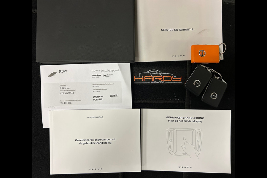 Volvo XC40 Recharge P8 AWD R-Design Panoramadak Vol Leder 92% SOH NL-Auto Rijklaarprijs!