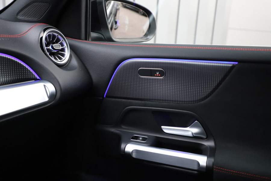 Mercedes-Benz EQB 250 AMG 67 kWh | 190PK | Led | Sfeerverlichting | Widescreen | Stoelverwarming | Camera | Standkachel | Apple-carplay | 2023.