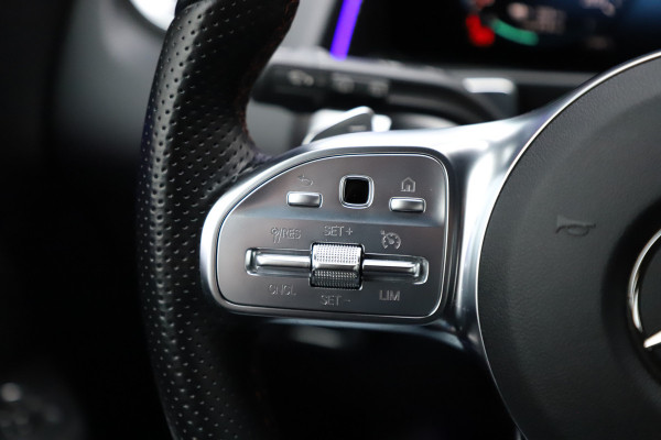 Mercedes-Benz EQB 250 AMG 67 kWh | 190PK | Led | Sfeerverlichting | Widescreen | Stoelverwarming | Camera | Standkachel | Apple-carplay | 2023.