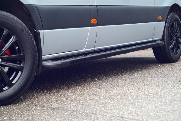 Mercedes-Benz Sprinter 317 1.9 CDI L2 Select HD Nw. Model / Leder / LED / Trekhaak 3.5t / Groot MBUX / 18 Inch / Org. NL