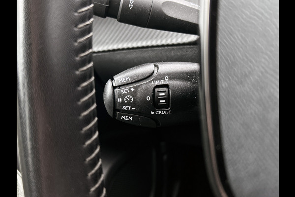 Peugeot 2008 1.5 HDi Blue Active / Trekhaak / Airco-ecc./ Camera / Navigatie / Radio multimedia / Apk 12-26