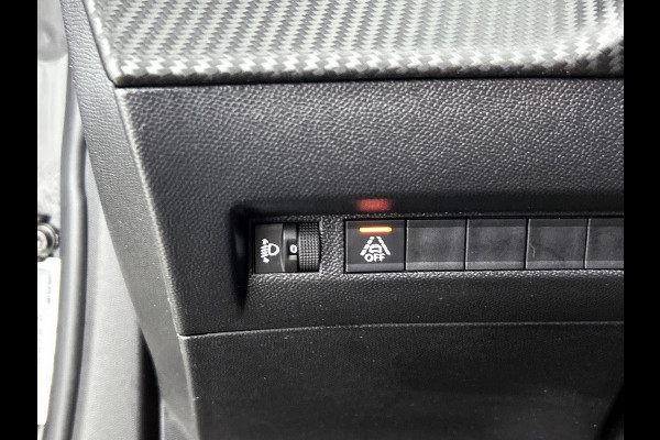 Peugeot 2008 1.5 HDi Blue Active / Trekhaak / Airco-ecc./ Camera / Navigatie / Radio multimedia / Apk 12-26
