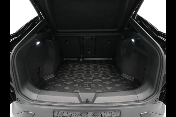 Volkswagen ID.5 Pro Business 77 kWh 286pk Navigatie Camera Stoelverwarming Acc 246