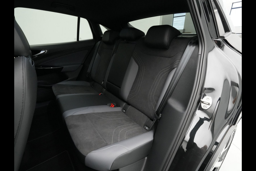 Volkswagen ID.5 Pro Business 77 kWh 286pk Navigatie Camera Stoelverwarming Acc 246