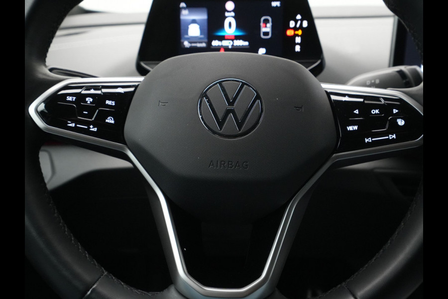 Volkswagen ID.5 Pro Business 77 kWh 286pk Navigatie Camera Stoelverwarming Acc 246