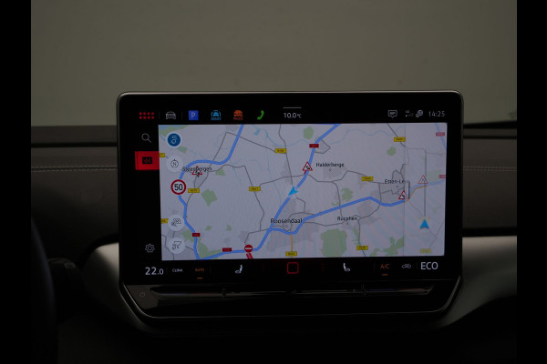 Volkswagen ID.5 Pro Business 77 kWh 286pk Navigatie Camera Stoelverwarming Acc 246