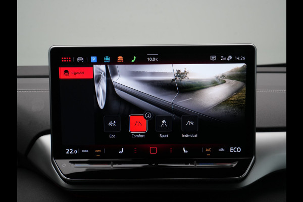 Volkswagen ID.5 Pro Business 77 kWh 286pk Navigatie Camera Stoelverwarming Acc 246