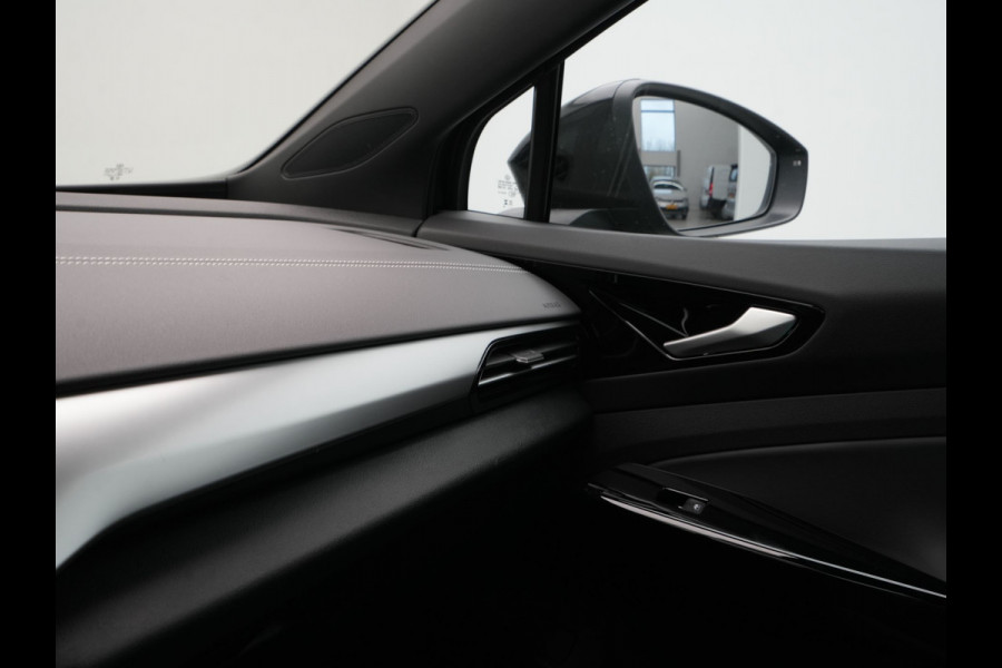 Volkswagen ID.5 Pro Business 77 kWh 286pk Navigatie Camera Stoelverwarming Acc 246