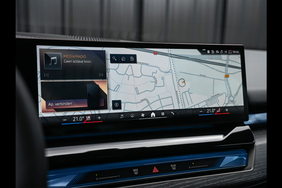 BMW 5 Serie Touring 530e xDRIVE | M-SPORT PRO | HARMAN / KARDON | COMFORT ACCESS | TREKHAAK | SHADOW-LINE | DAB+ | ICONIC GLOW | ADAPTIVE LE