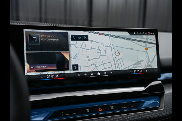 BMW 5 Serie Touring 530e xDRIVE | M-SPORT PRO | HARMAN / KARDON | COMFORT ACCESS | TREKHAAK | SHADOW-LINE | DAB+ | ICONIC GLOW | ADAPTIVE LE