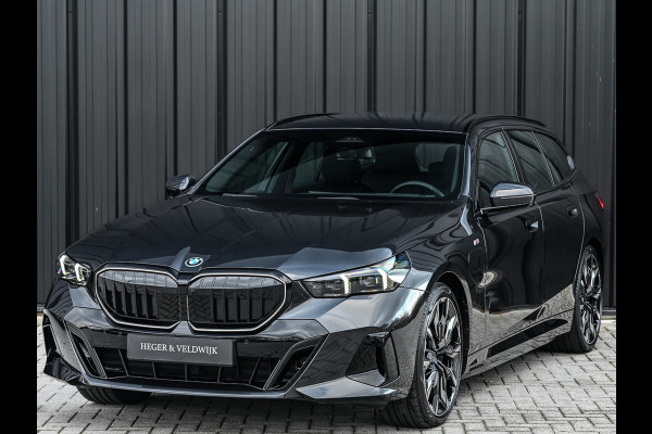 BMW 5 Serie Touring 530e xDRIVE | M-SPORT PRO | HARMAN / KARDON | COMFORT ACCESS | TREKHAAK | SHADOW-LINE | DAB+ | ICONIC GLOW | ADAPTIVE LE
