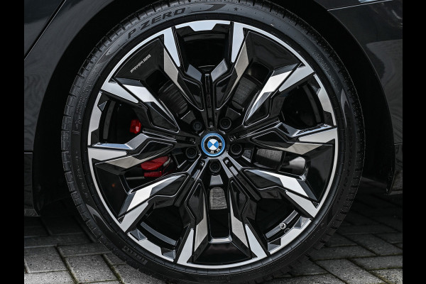 BMW 5 Serie Touring 530e xDRIVE | M-SPORT PRO | HARMAN / KARDON | COMFORT ACCESS | TREKHAAK | SHADOW-LINE | DAB+ | ICONIC GLOW | ADAPTIVE LE