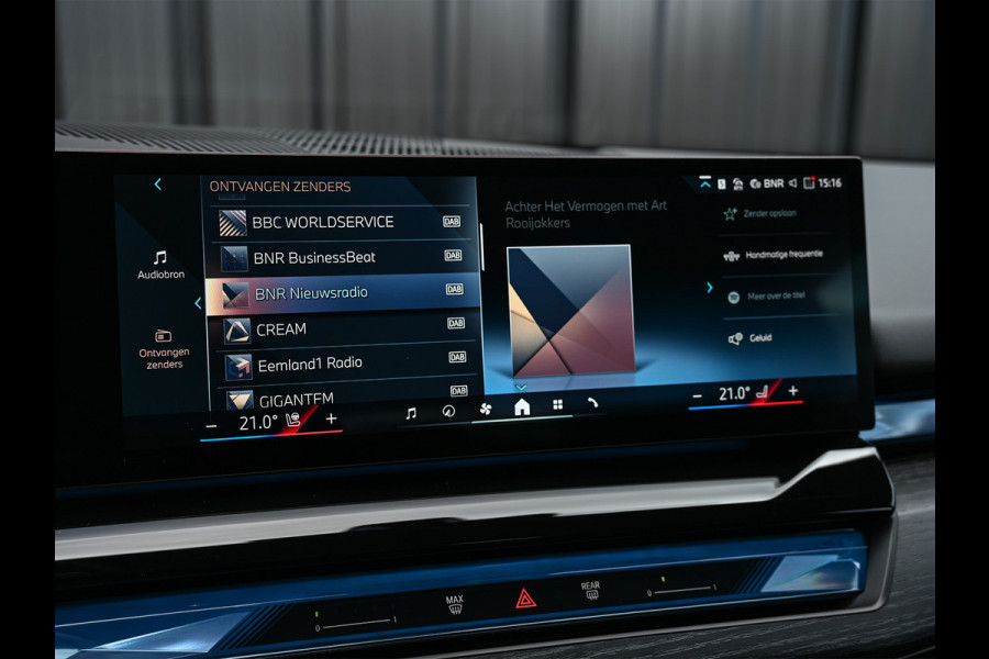 BMW 5 Serie Touring 530e xDRIVE | M-SPORT PRO | HARMAN / KARDON | COMFORT ACCESS | TREKHAAK | SHADOW-LINE | DAB+ | ICONIC GLOW | ADAPTIVE LE