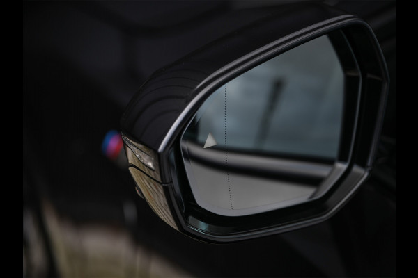 BMW 5 Serie Touring 530e xDRIVE | M-SPORT PRO | HARMAN / KARDON | COMFORT ACCESS | TREKHAAK | SHADOW-LINE | DAB+ | ICONIC GLOW | ADAPTIVE LE