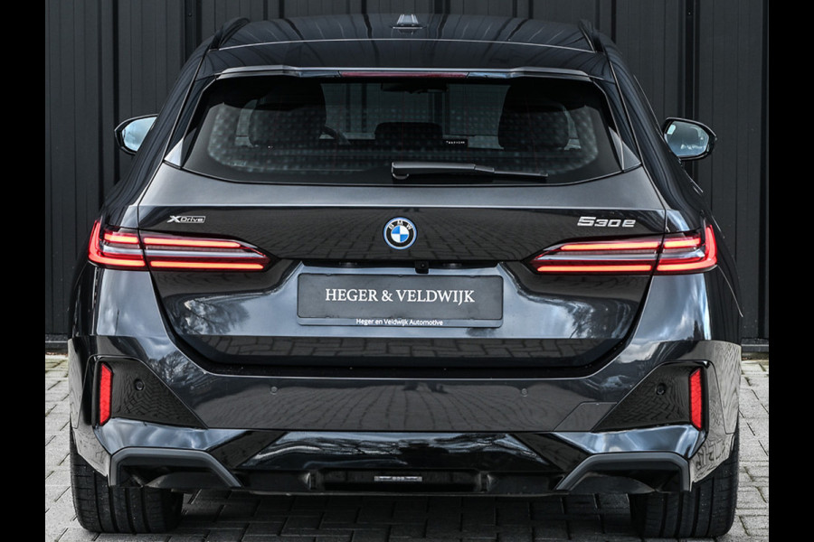 BMW 5 Serie Touring 530e xDRIVE | M-SPORT PRO | HARMAN / KARDON | COMFORT ACCESS | TREKHAAK | SHADOW-LINE | DAB+ | ICONIC GLOW | ADAPTIVE LE