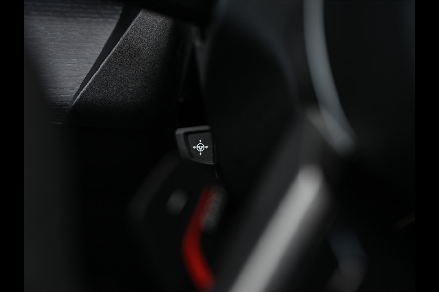 BMW 5 Serie Touring 530e xDRIVE | M-SPORT PRO | HARMAN / KARDON | COMFORT ACCESS | TREKHAAK | SHADOW-LINE | DAB+ | ICONIC GLOW | ADAPTIVE LE