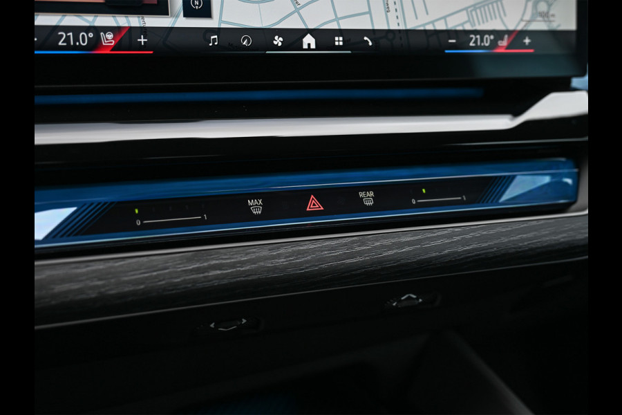 BMW 5 Serie Touring 530e xDRIVE | M-SPORT PRO | HARMAN / KARDON | COMFORT ACCESS | TREKHAAK | SHADOW-LINE | DAB+ | ICONIC GLOW | ADAPTIVE LE