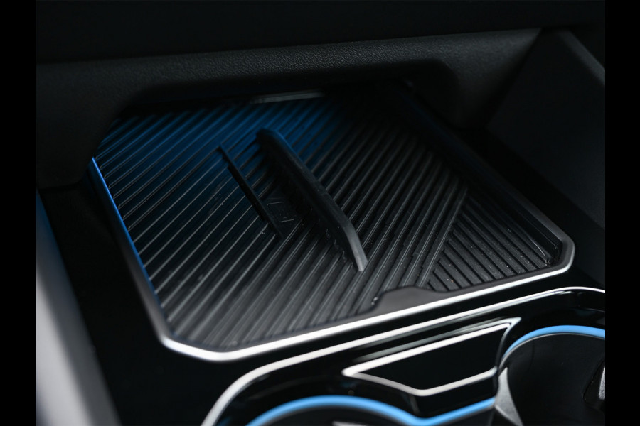 BMW 5 Serie Touring 530e xDRIVE | M-SPORT PRO | HARMAN / KARDON | COMFORT ACCESS | TREKHAAK | SHADOW-LINE | DAB+ | ICONIC GLOW | ADAPTIVE LE