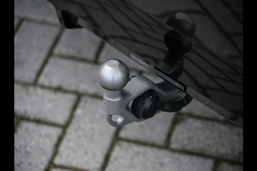 BMW 5 Serie Touring 530e xDRIVE | M-SPORT PRO | HARMAN / KARDON | COMFORT ACCESS | TREKHAAK | SHADOW-LINE | DAB+ | ICONIC GLOW | ADAPTIVE LE