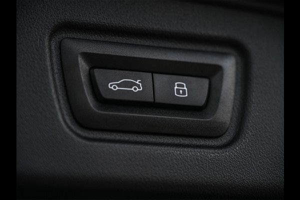 BMW 5 Serie Touring 530e xDRIVE | M-SPORT PRO | HARMAN / KARDON | COMFORT ACCESS | TREKHAAK | SHADOW-LINE | DAB+ | ICONIC GLOW | ADAPTIVE LE