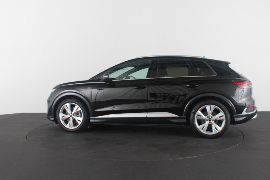 Audi Q4 e-tron 40 82 kWh S line > Camera/ Adaptief Cruise control/Stoelverwarming...