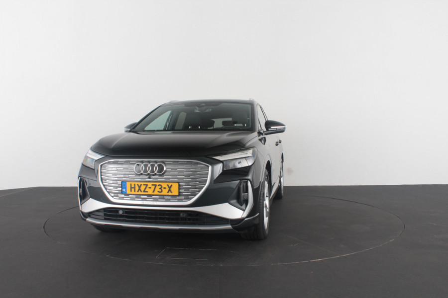 Audi Q4 e-tron 40 82 kWh S line > Camera/ Adaptief Cruise control/Stoelverwarming...