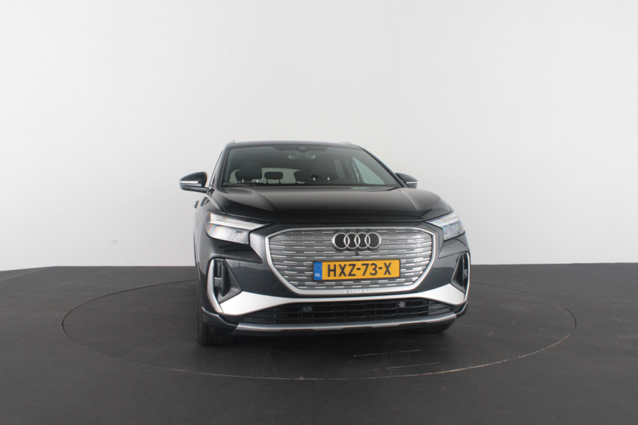 Audi Q4 e-tron 40 82 kWh S line > Camera/ Adaptief Cruise control/Stoelverwarming...