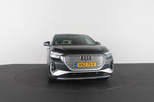 Audi Q4 e-tron 40 82 kWh S line > Camera/ Adaptief Cruise control/Stoelverwarming...
