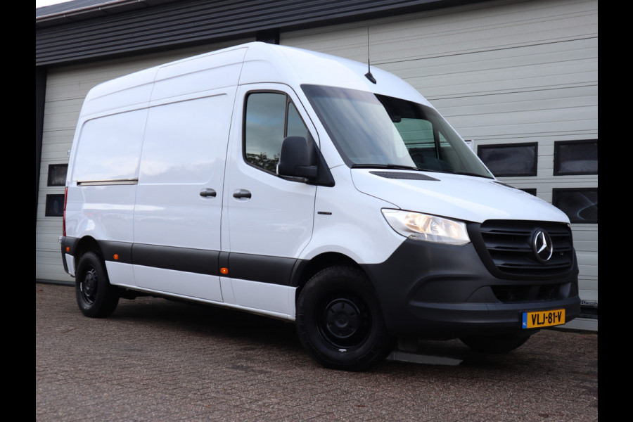 Mercedes-Benz eSprinter eSprinter 55 kWh 100% Elektrisch L2H2 - Camera - Airco