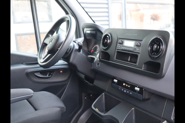 Mercedes-Benz eSprinter eSprinter 55 kWh 100% Elektrisch L2H2 - Camera - Airco