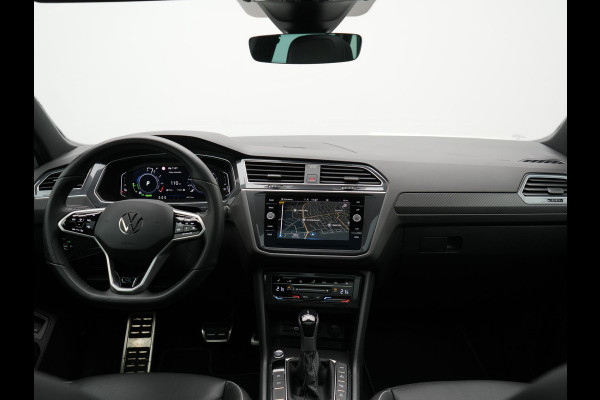 Volkswagen Tiguan 1.4 TSI eHybrid R-Line Business+ Plug In Hybrid 245pk Dealer O.H. PHEV | Panodak | Adaptive Cruise | 360 Camera | IQ Light | Lederen Stoelen Memory & Verwarmd | Apple Carplay | Stuur Verwarmd | Sfeerverlichting | Virtual | Navigatie | Blis | DAB |
