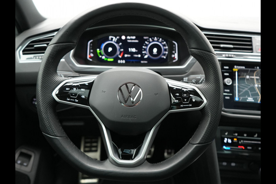 Volkswagen Tiguan 1.4 TSI eHybrid R-Line Business+ Plug In Hybrid 245pk Dealer O.H. PHEV | Panodak | Adaptive Cruise | 360 Camera | IQ Light | Lederen Stoelen Memory & Verwarmd | Apple Carplay | Stuur Verwarmd | Sfeerverlichting | Virtual | Navigatie | Blis | DAB |
