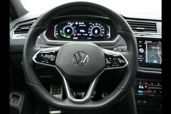 Volkswagen Tiguan 1.4 TSI eHybrid R-Line Business+ Plug In Hybrid 245pk Dealer O.H. PHEV | Panodak | Adaptive Cruise | 360 Camera | IQ Light | Lederen Stoelen Memory & Verwarmd | Apple Carplay | Stuur Verwarmd | Sfeerverlichting | Virtual | Navigatie | Blis | DAB |