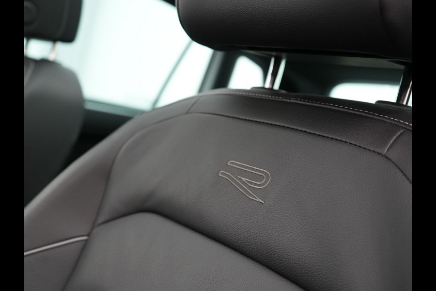 Volkswagen Tiguan 1.4 TSI eHybrid R-Line Business+ Plug In Hybrid 245pk Dealer O.H. PHEV | Panodak | Adaptive Cruise | 360 Camera | IQ Light | Lederen Stoelen Memory & Verwarmd | Apple Carplay | Stuur Verwarmd | Sfeerverlichting | Virtual | Navigatie | Blis | DAB |