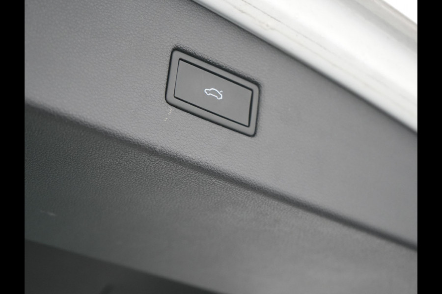 Volkswagen Tiguan 1.4 TSI eHybrid R-Line Business+ Plug In Hybrid 245pk Dealer O.H. PHEV | Panodak | Adaptive Cruise | 360 Camera | IQ Light | Lederen Stoelen Memory & Verwarmd | Apple Carplay | Stuur Verwarmd | Sfeerverlichting | Virtual | Navigatie | Blis | DAB |