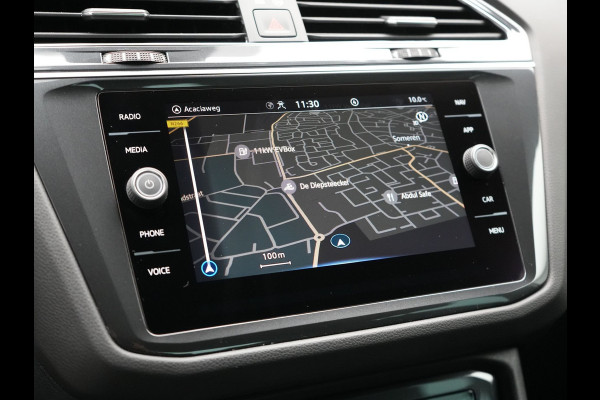 Volkswagen Tiguan 1.4 TSI eHybrid R-Line Business+ Plug In Hybrid 245pk Dealer O.H. PHEV | Panodak | Adaptive Cruise | 360 Camera | IQ Light | Lederen Stoelen Memory & Verwarmd | Apple Carplay | Stuur Verwarmd | Sfeerverlichting | Virtual | Navigatie | Blis | DAB |