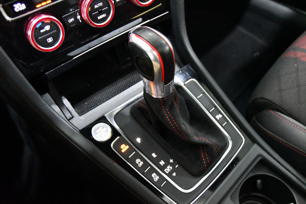 Volkswagen Golf 2.0 TSI GTI TCR Pano Keyless