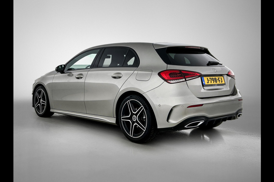 Mercedes-Benz A-Klasse 160 Business Solution AMG 5 Spaaks lichtmetalen velgen AMG | MUBX wide screen | Navigatie | Parking support met camera achter | Inclusief 24 maanden MB Certified garantie voor Europa.