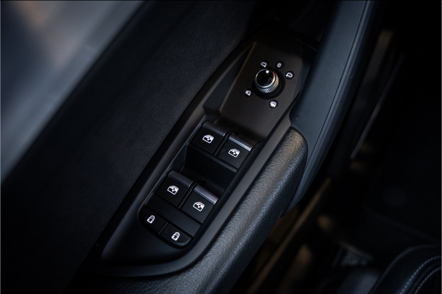 Audi Q5 Sportback 50 TFSI e S edition - Panorama | RS Seats | Luchtvering | B&O | Elek. Trekhaak | 360 Camera