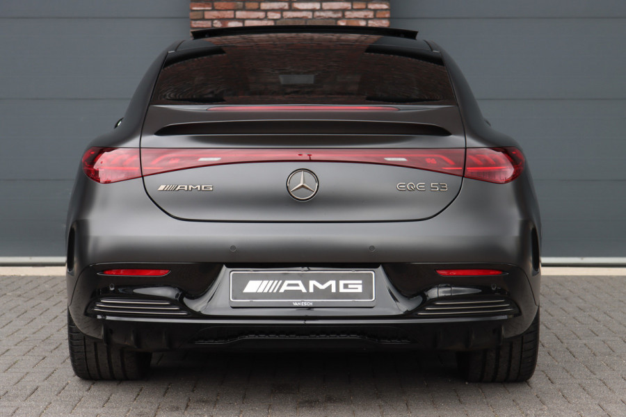 Mercedes-Benz EQE AMG 53 4MATIC+ 90 kWh | 72500,- Ex | MBUX Hyperscreen | Airmatic | Achterasbesturing | Distronic+ | Massage | Memory | Burmester | Stoelventilatie | HUD | Digital Light | Warmtepomp | Surround Camera |