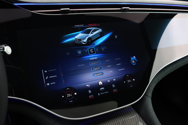 Mercedes-Benz EQE AMG 53 4MATIC+ 90 kWh | 72500,- Ex | MBUX Hyperscreen | Airmatic | Achterasbesturing | Distronic+ | Massage | Memory | Burmester | Stoelventilatie | HUD | Digital Light | Warmtepomp | Surround Camera |